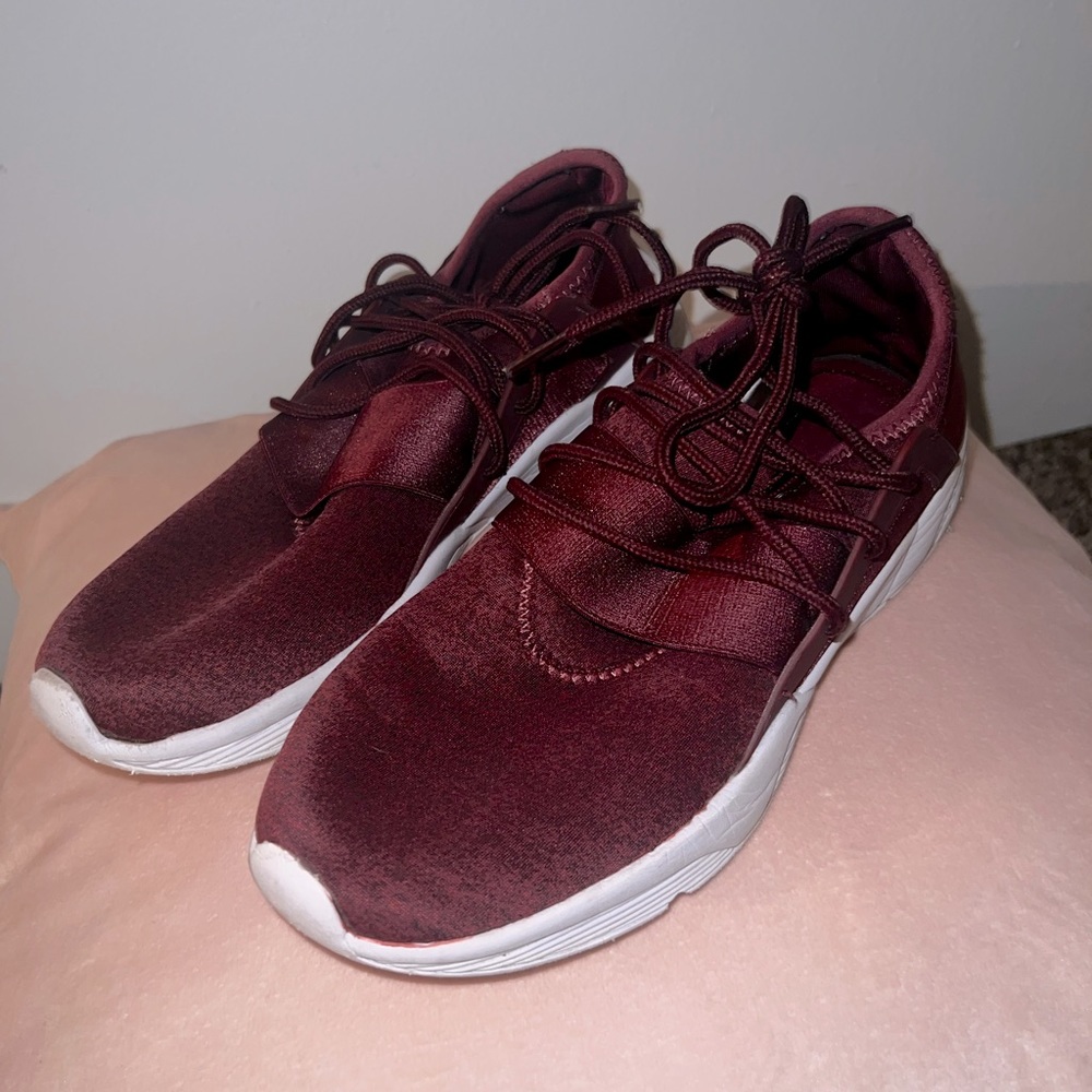 Maroon Champion Running Sneakers
